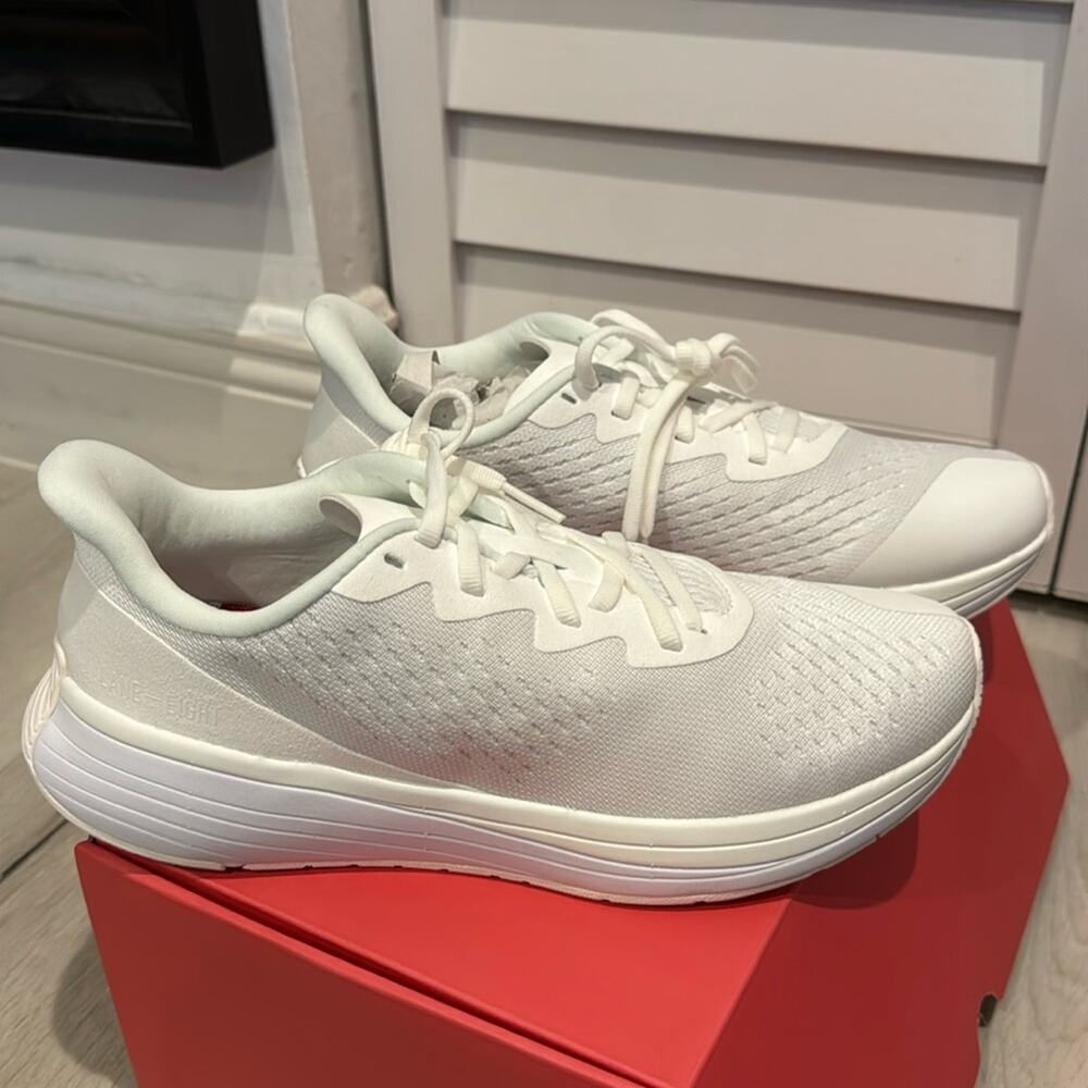 Lane-Eight NWT The Relay Trainer W Sneakers made with recycled Material. - Picture 7 of 12